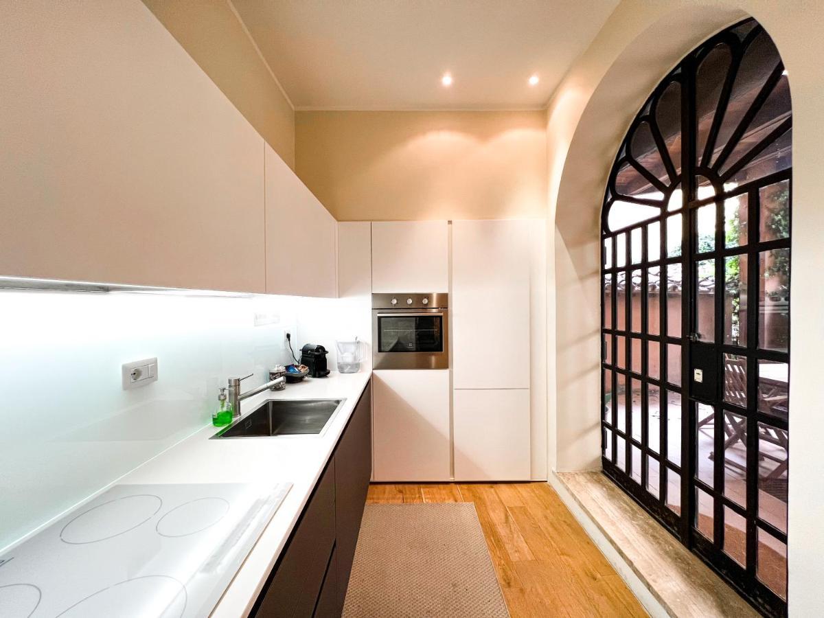 Luxury House & Secret Garden - Strategic Location, 100M To Metro B Appartement Rome Buitenkant foto