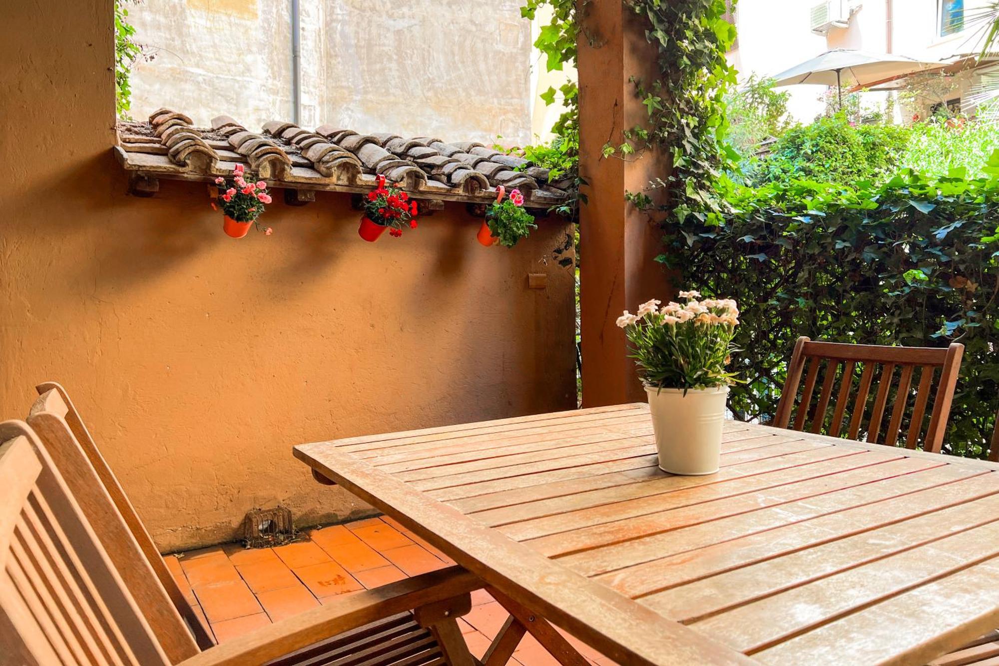 Luxury House & Secret Garden - Strategic Location, 100M To Metro B Appartement Rome Buitenkant foto